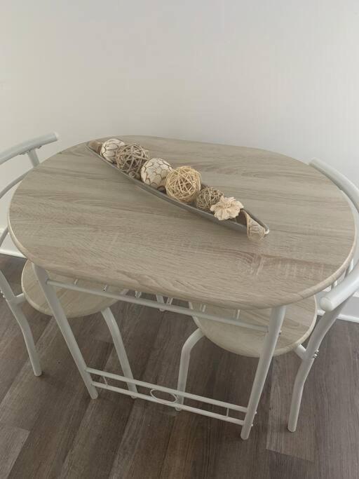 Apartamento Sleeps 3, Cozy, Boho Style, In The Heart Of -free Parking