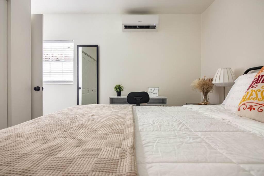 Apartamento Sleeps 3, Cozy, Boho Style, In The Heart Of -free Parking *