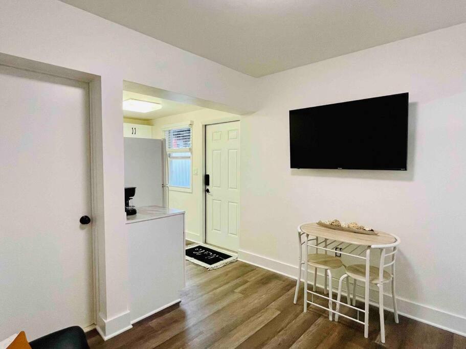 Apartamento Sleeps 3, Cozy, Boho Style, In The Heart Of -free Parking *